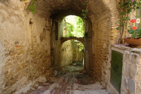 bussana-vecchia