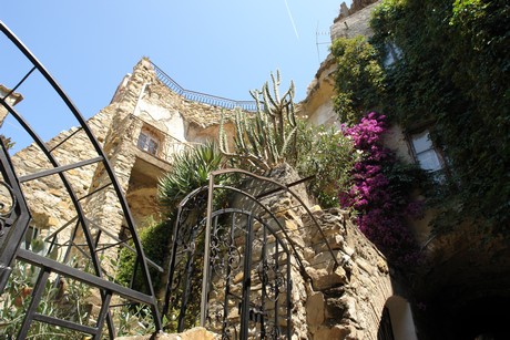 bussana-vecchia