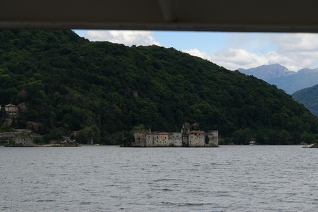 cannero-riviera-faehre