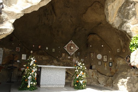 cannero-riviera-kirche