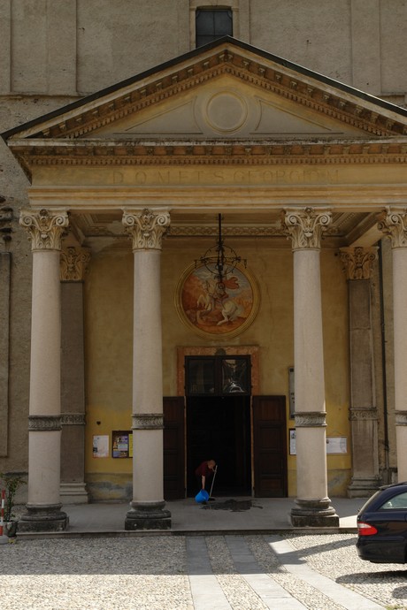 cannero-riviera-kirche