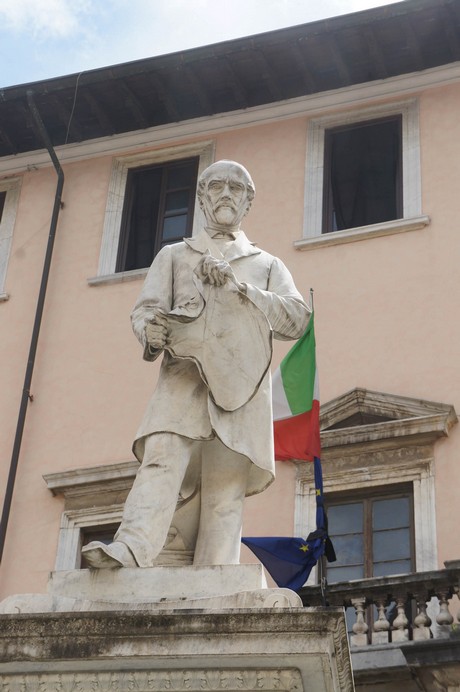 carrara