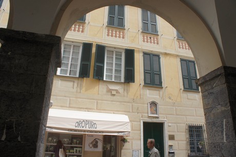 Chiavari