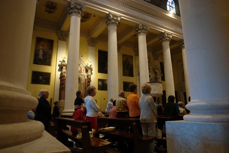 diano-marina-kirche