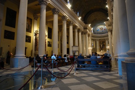 diano-marina-kirche