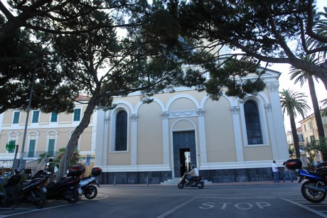 diano-marina-kirche