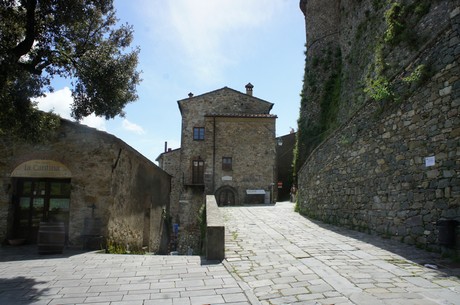 Fosdinovo