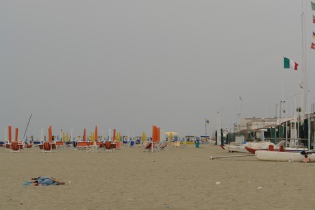 lido-di-camaiore-strand