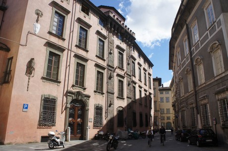 lucca