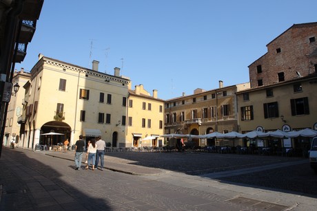 piazza-erbe