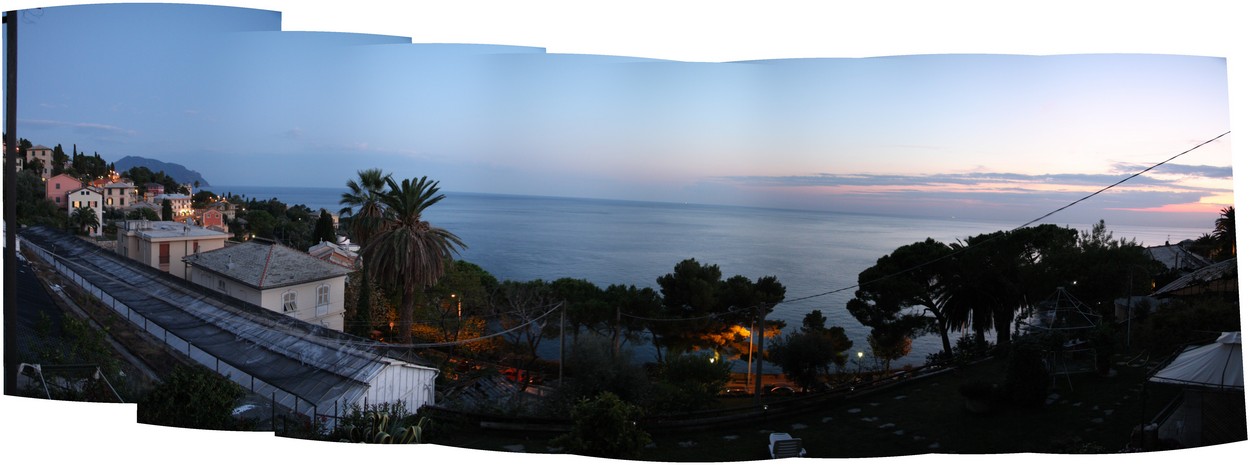 Pieve Ligure am Abend