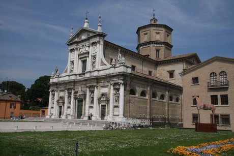 basilika-san-maria-in-porto