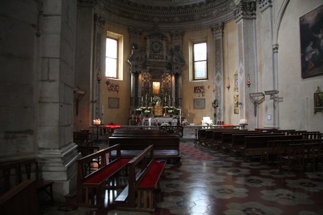 basilika-san-maria-in-porto