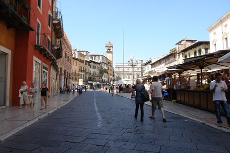 piazza-delle-erbe