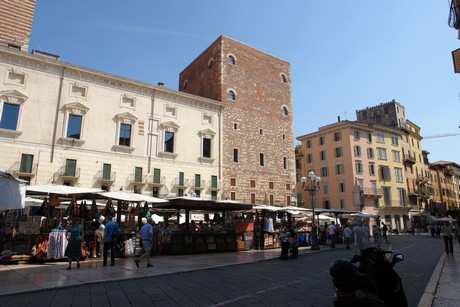 piazza-delle-erbe