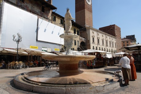 piazza-delle-erbe