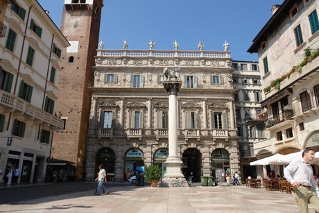 piazza-delle-erbe